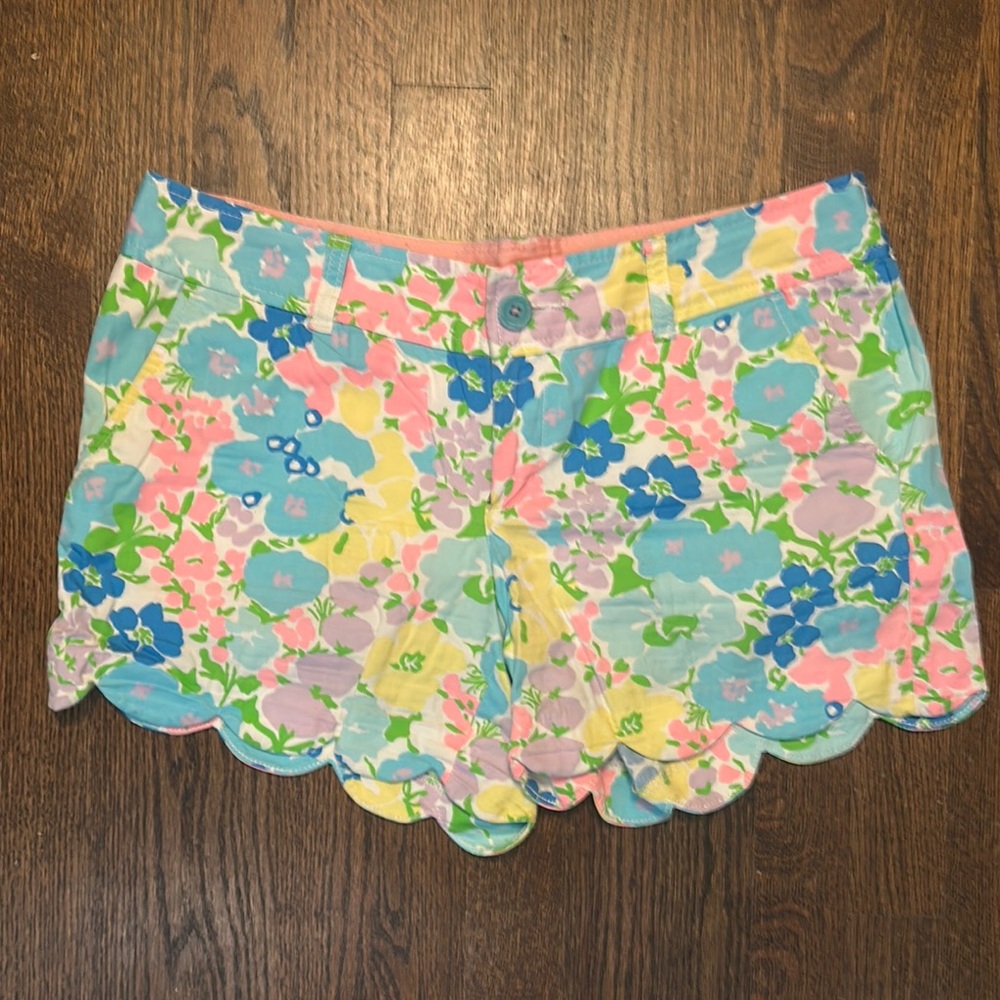 Lilly Pulitzer Size 8 Floral Women's Shorts 5inch inseam